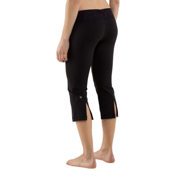 Lululemon Gather & Crow Crop Beautiful Baroque Deep - Picture 2 of 15